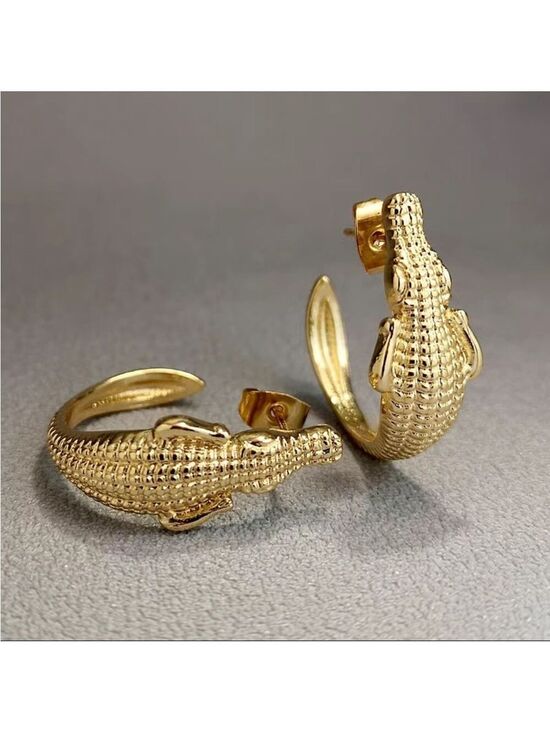 boutique. Jewelry - Gator 14K gp dangle hoop earrings